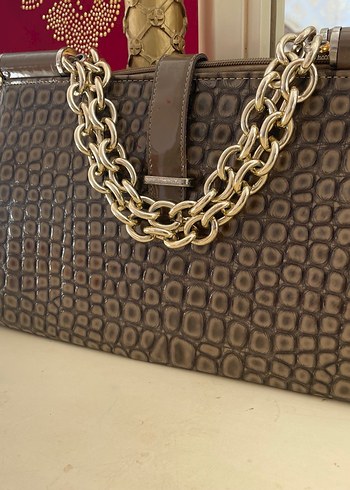 Zincir Detaylı Yılan Desenli Kadın El Çantası - Görsel 2