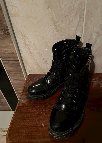 siyah kadın bot - Görsel 5