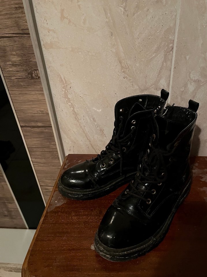 siyah kadın bot - Görsel 4