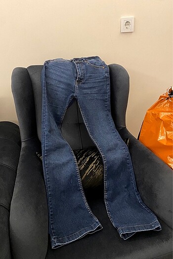 Stradivarius yüksek bel ispanyol paca jean