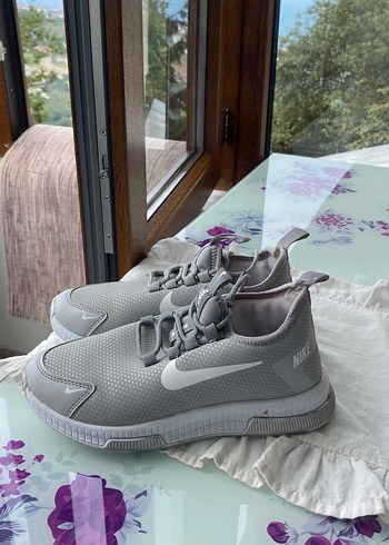 Gri Bağcıklı Nike Kadın Spor Ayakkabı - Görsel 4