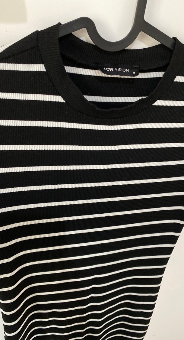 Siyah Beyaz Çizgili Uzun Kadın Elbise - Görsel 2