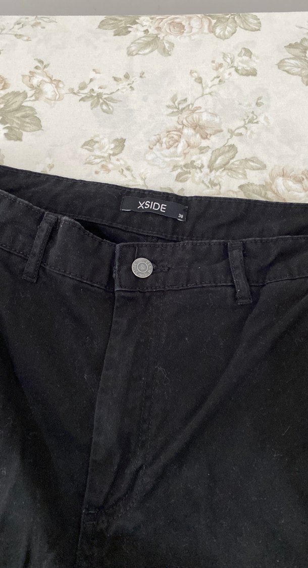 Siyah Düğmeli Kadın Keten Pantolon - Görsel 4