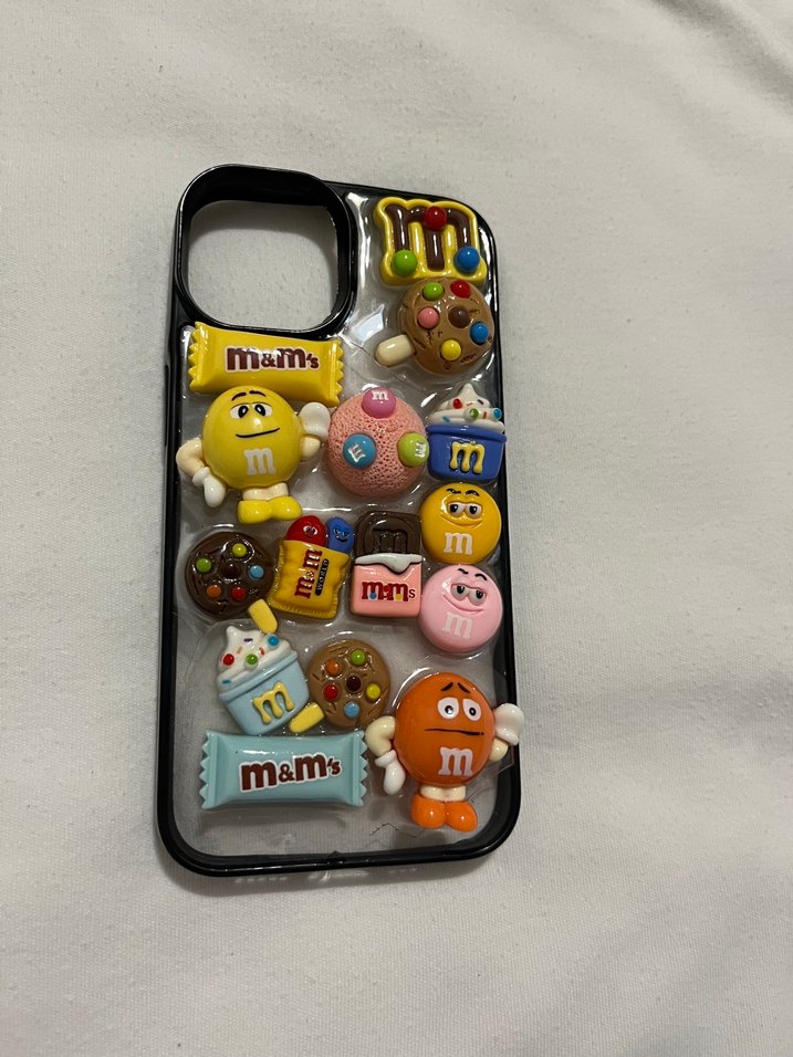 Renkli M&M's Temalı Parlak Telefon Kılıfı apple 13 - Görsel 2