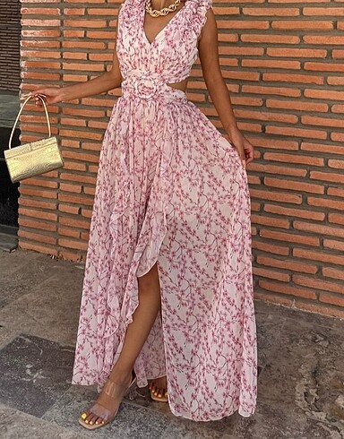 Pembe uzun tül elbise