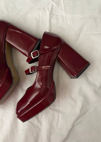 37 Beden Tokalı Bordo Platform Topuklu Klasik Kadın Ayakkabı