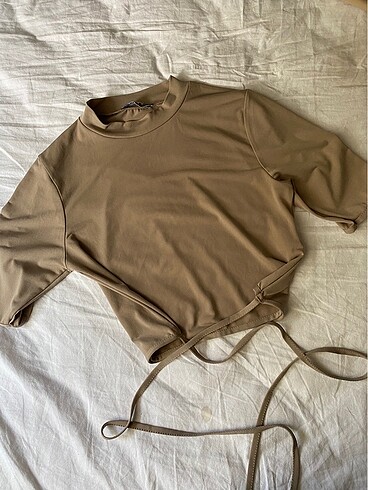 Milla beli bağlamalı crop