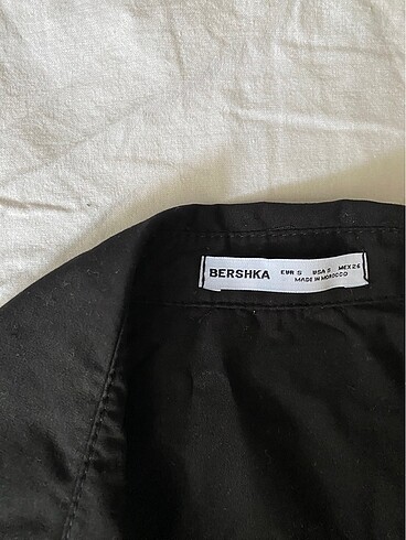 Bershka Bershka bele oturan gömlek
