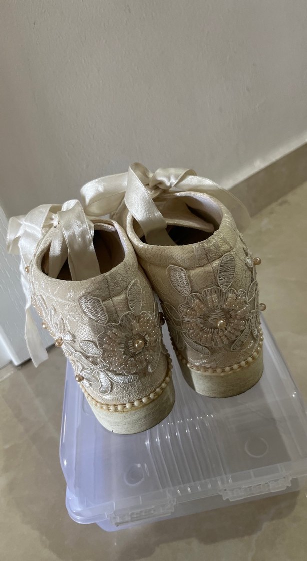 Beyaz İşlemeli Dantel Kız Çocuk Ayakkabısı - Görsel 4
