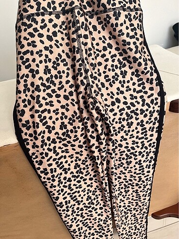 Leopar desenli tayt