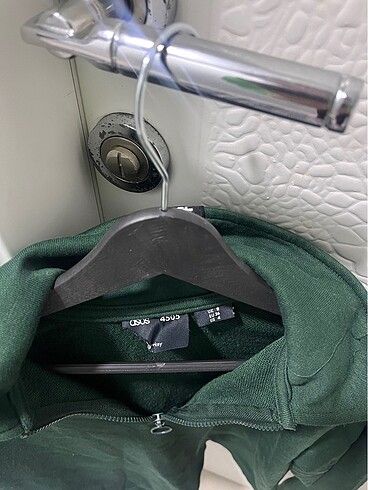 s Beden yeşil Renk Fermuarlı crop sweatshirt