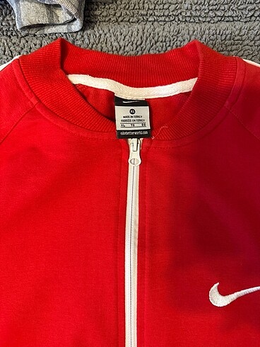 Nike Nike orjinal kırmızı hırka