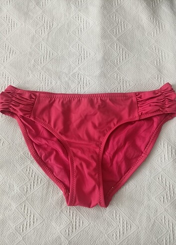 Tek Bikini Altı ürün Likralı oldukça Esnek renk nar çicegi