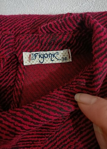 38 Beden Yakalı bordo uzun kolları lastikli detaylı işlemeli elbise