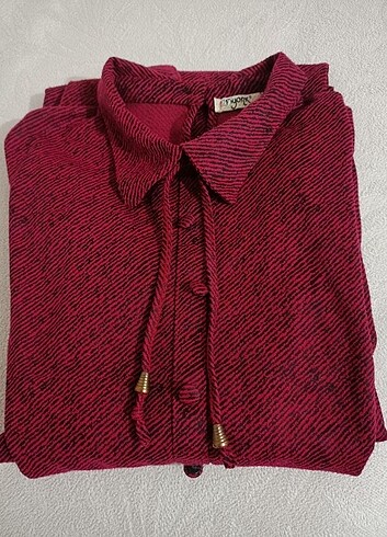 38 Beden bordo Renk Yakalı bordo uzun kolları lastikli detaylı işlemeli elbise