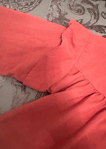 Düğmeli Koyu Kırmızı gomlek - Görsel 3