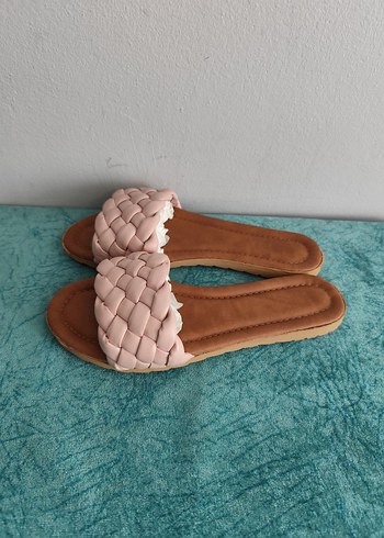 39 Beden pembe Renk Pembe Örgü Detaylı Kadın Terlik