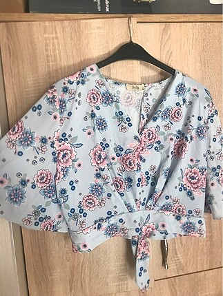 Crop bağlamalı bluz