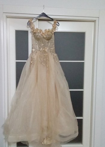 Çiçek ve korse Detaylı Straplez Gold Gelinlik - Görsel 2