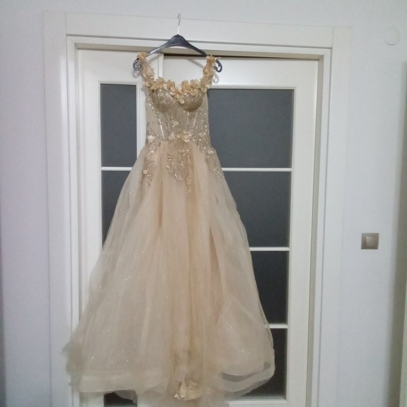 Çiçek ve korse Detaylı Straplez Gold Gelinlik - Görsel 2