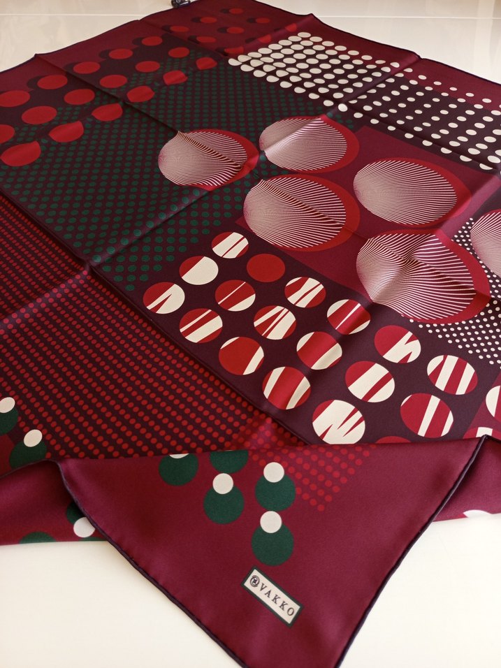 Vakko geometrik desenli tivil ipek eşarp - Görsel 2