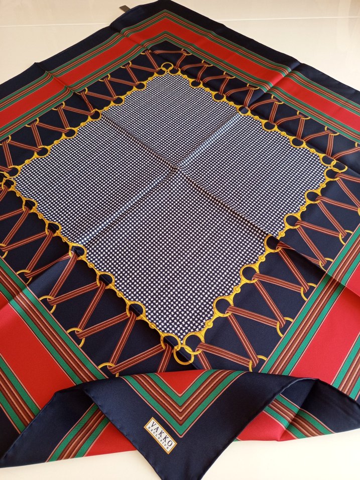 Vakko geometrik desenli tivil eşarp - Görsel 3