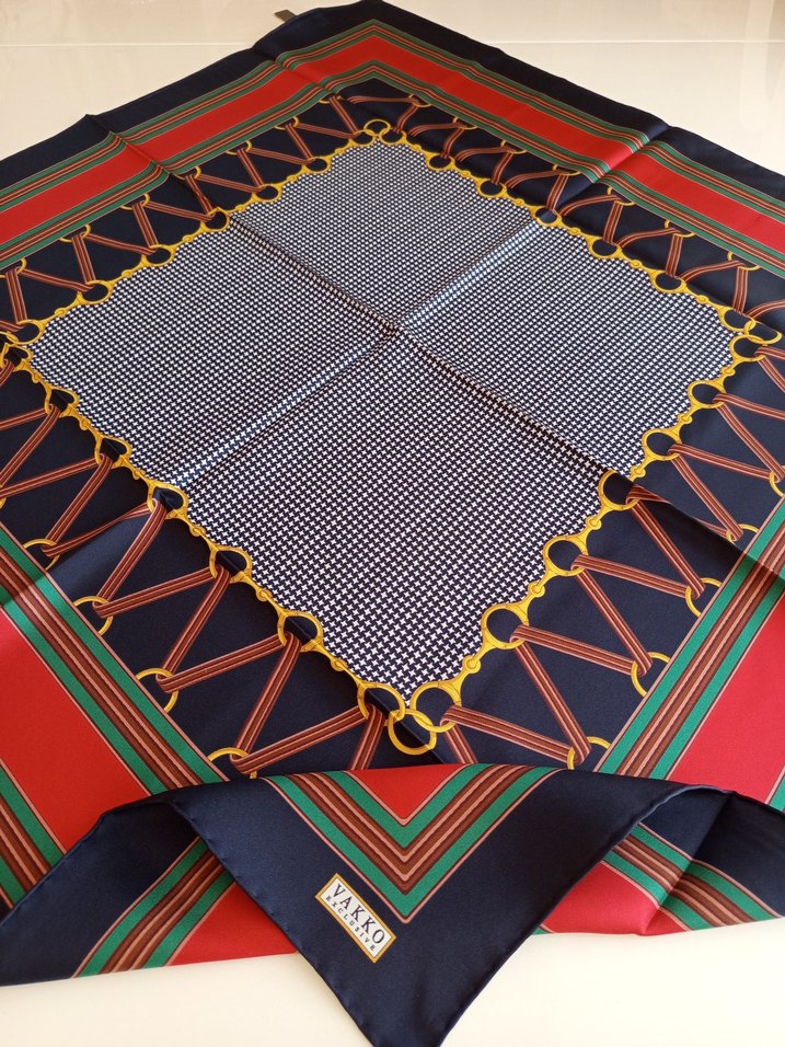 Vakko geometrik desenli tivil eşarp - Görsel 4