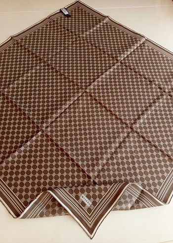 Vakko açık kahve monogram tivil eşarp - Görsel 5