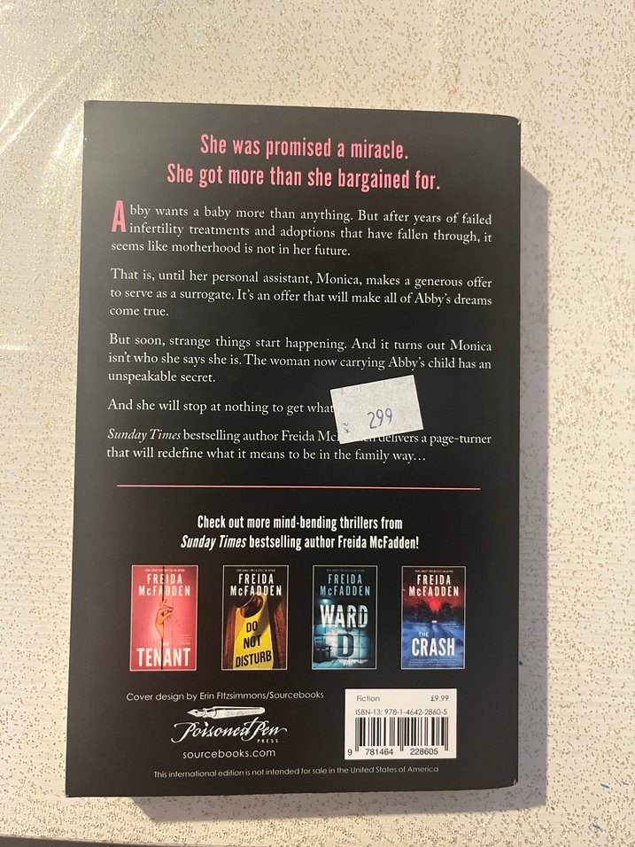 The Surrogate Mother - Freida McFadden - Görsel 2