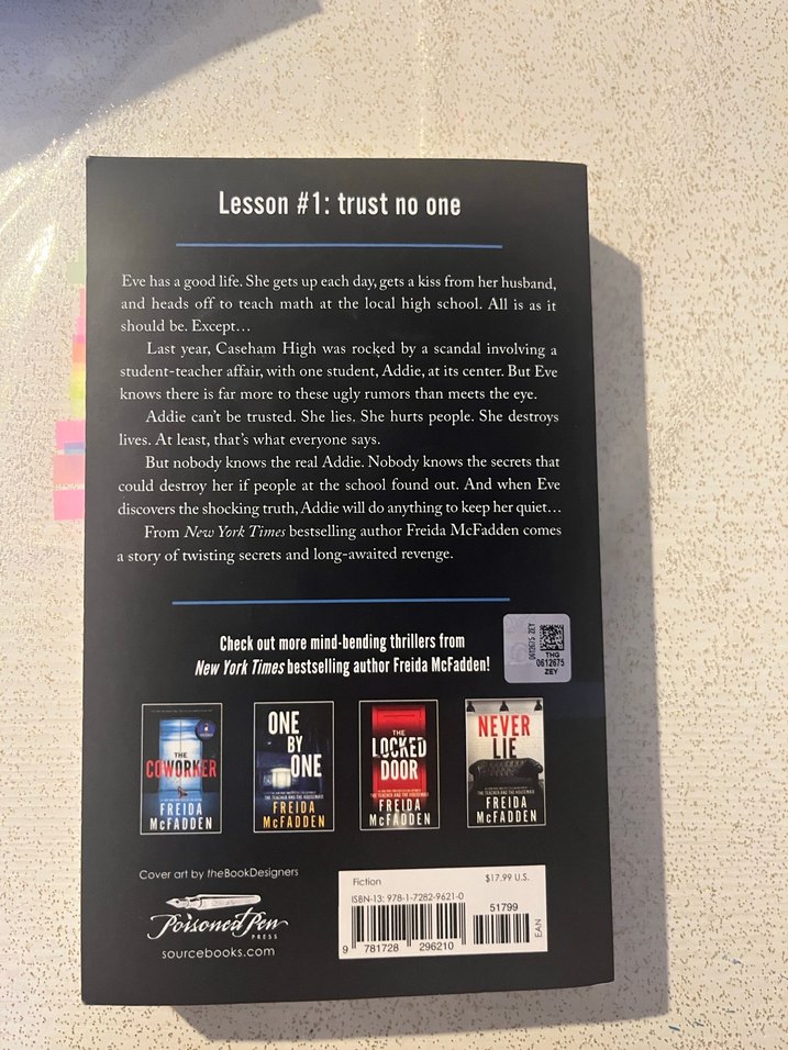 The Teacher - Freida McFadden Roman - Görsel 2