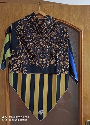 Levidor eşarp 