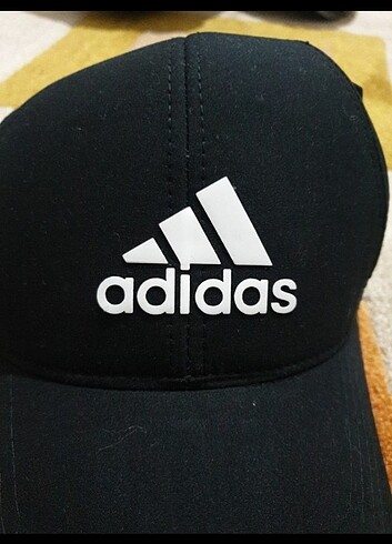 ADİDAS ŞAPKA 