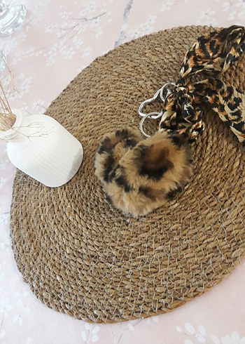 Kahverengi Leopar Desenli Tüylü Çanta Çarmı