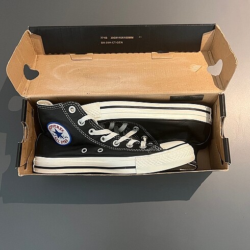 CONVERSE LEATHER