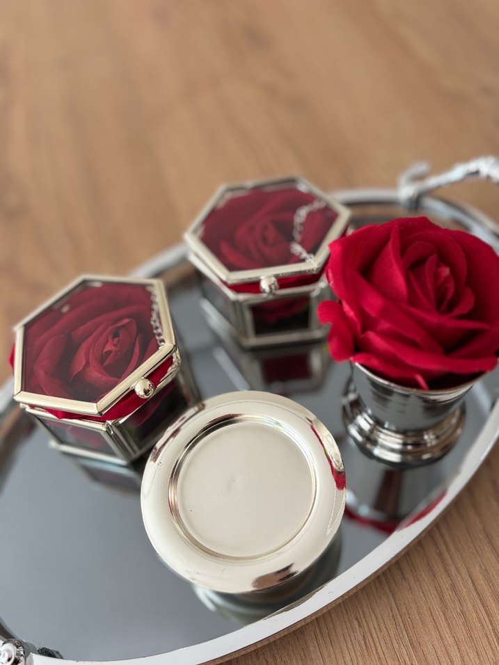 Nişan tepsi seti aynalı
Kahve yanı lokumluk ve gül kovası - Görsel 2