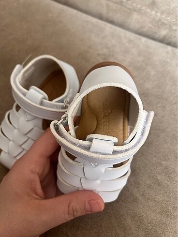 21 Beden Kız bebek ortopedik sandalet