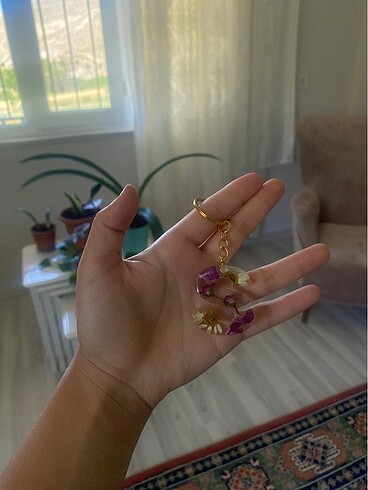 Güllü ve papatyalı anahtarlık