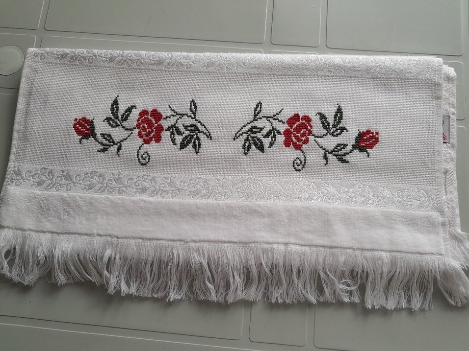 Nakışlı Püsküllü Beyaz Havlu - Görsel 3