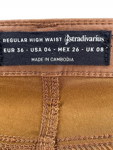 36 Beden kahverengi Renk Stradivarius Jean / Kot %70 İndirimli.