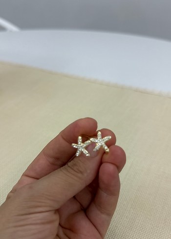 Diğer Beyaz Boncuk İşlemeli Mini Küpe