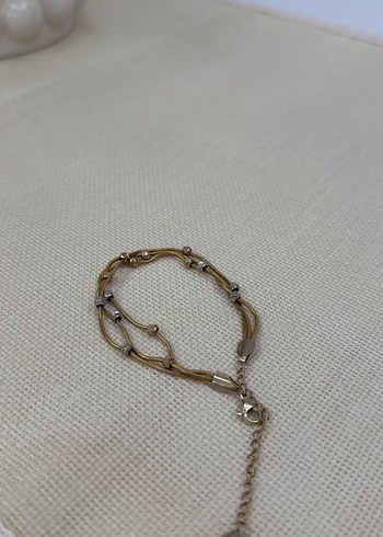 Diğer Zincir Detaylı Altın Renk Bileklik