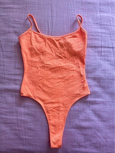 Bodysuit berskha fitilli