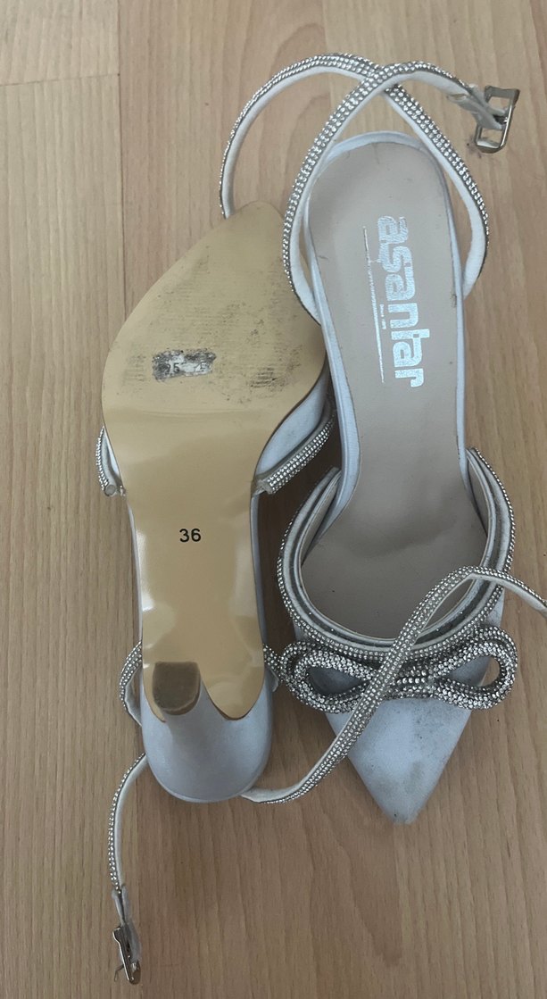 Gri Yılan Desenli Süet Topuklu Kadın Ayakkabı - Görsel 2