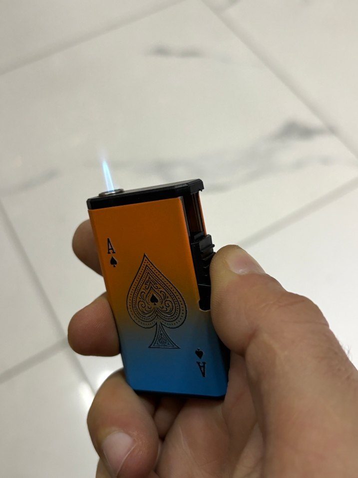 Renkli As Sembolü Desenli Çakmaklar - Görsel 2