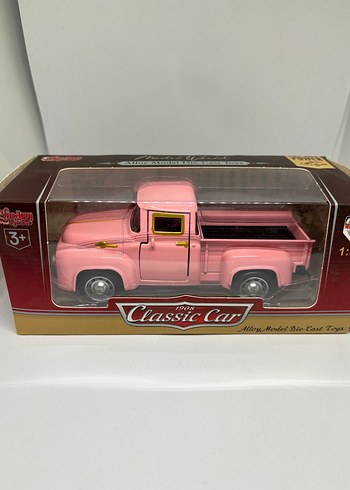 Pastel Pembe Klasik Oyuncak Kamyonet