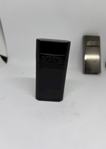 Siyah Metal Rüzgar Geçirmez Çakmak - Görsel 3