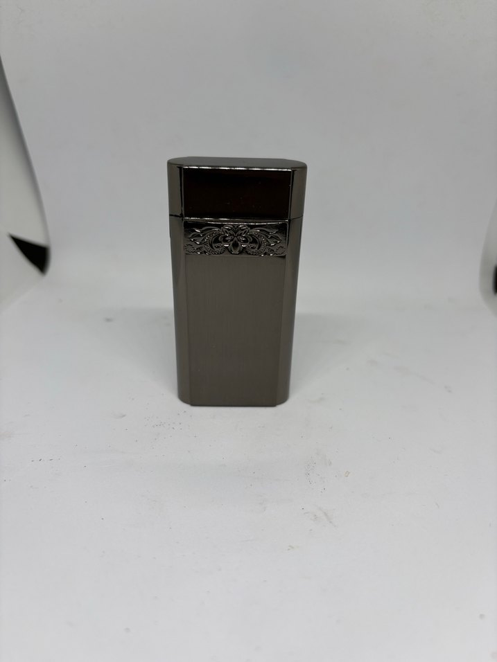 Siyah Metal Rüzgar Geçirmez Çakmak - Görsel 2