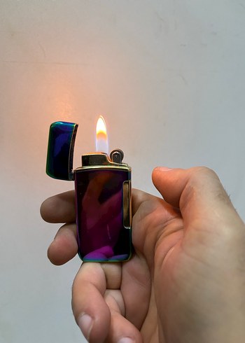 Renkli Metal Çakmak - Görsel 3