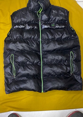 BOSS Kidswear Neon Yesil Detayli Siyah Sisme Yelek