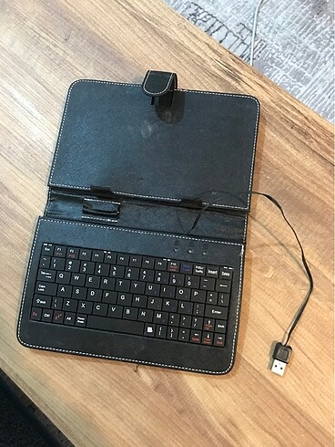 Çalışır durunda sorunsuz temiz tablet klavyesi